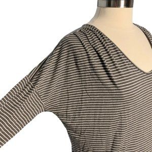 GAP Medium V-Neck Gray & White Striped Dolman Sleeve Tee